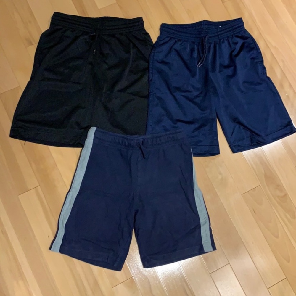 3 Pairs of VEUC Boys Children’s Place Athletic Shorts - size M (7/8)